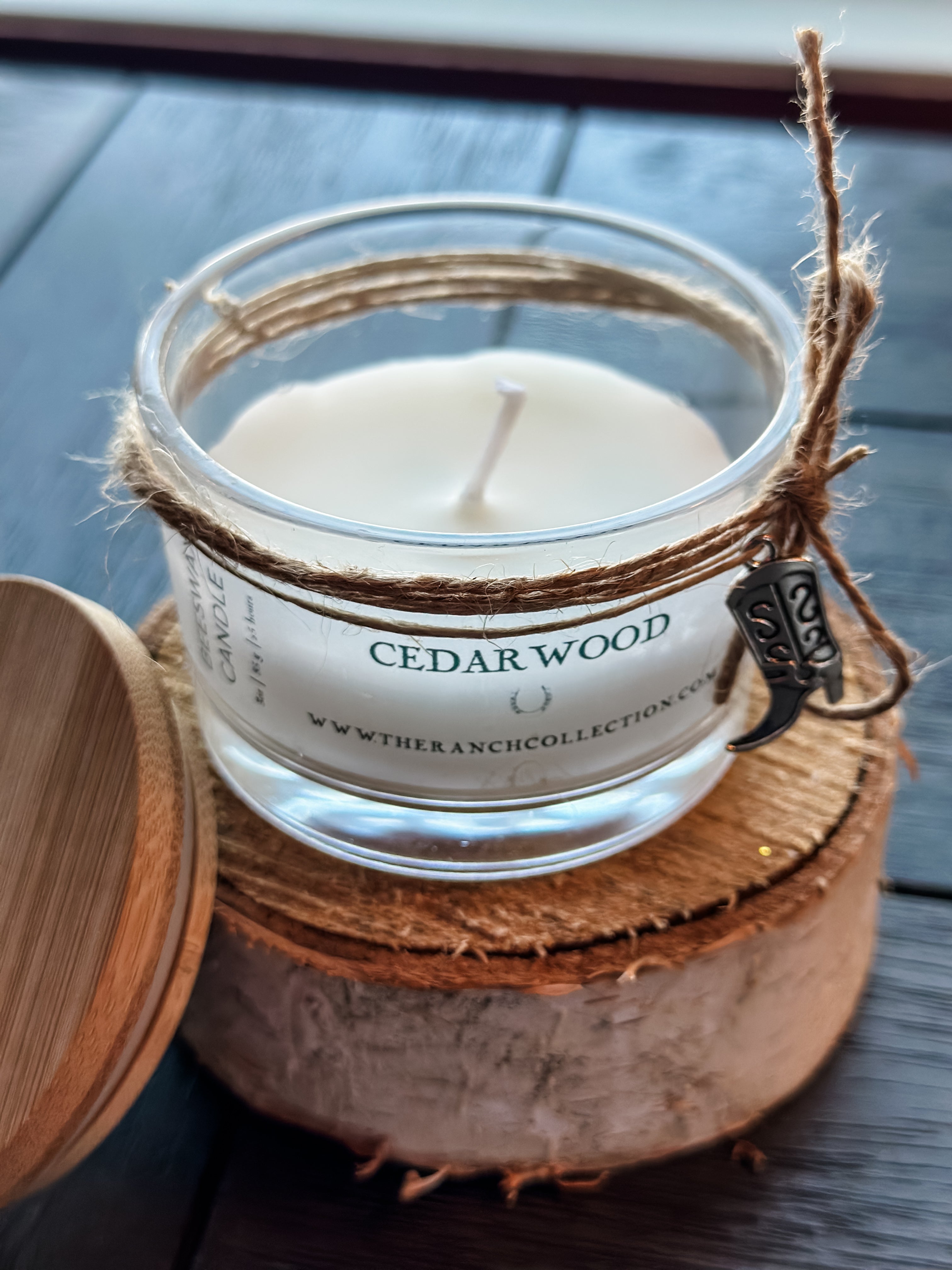 Cedarwood Beeswax Candle w/ Wood lid